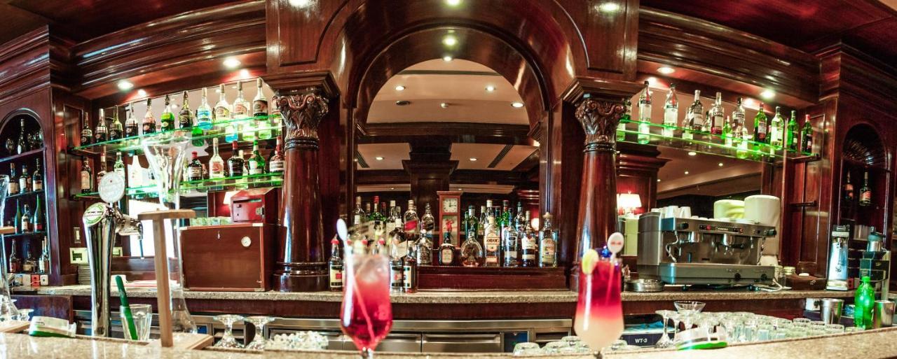 Pickalbatros Golf Beach Resort Sharm el-Sheikh Bagian luar foto The bar at the hotel