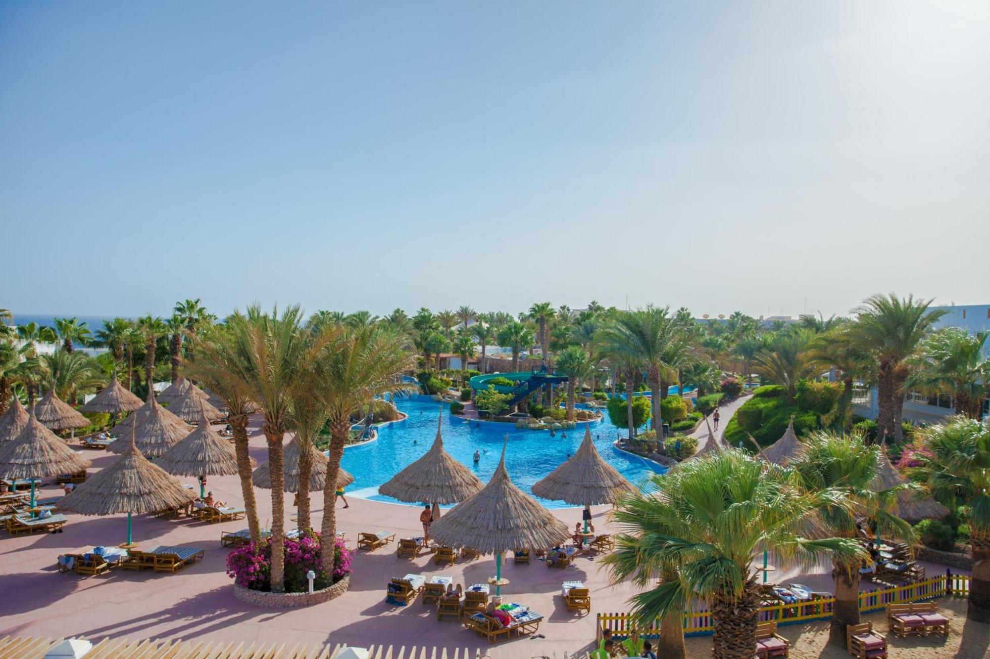 Pickalbatros Golf Beach Resort Sharm el-Sheikh Bagian luar foto The resort's main pool